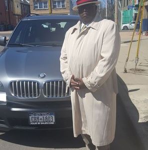 Meet your Posher, Jonathan